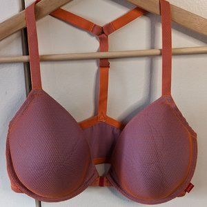 Josie (By Natori) Bra Size 34DD - like new